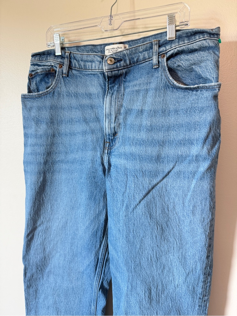 Abercrombie & Fitch Ultra High Rise 90s Straight Jean sz 33 - 16L medium blue - Picture 6 of 7